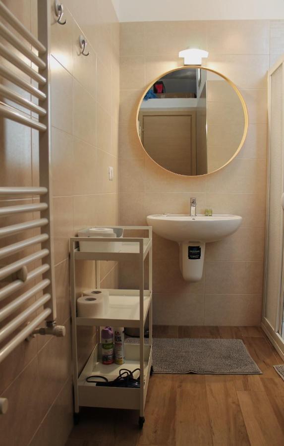 M&M Apartment บารี ภายนอก รูปภาพ