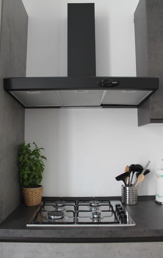 M&M Apartment บารี ภายนอก รูปภาพ